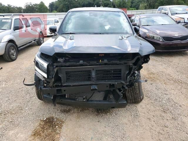 نيسان فرونتر